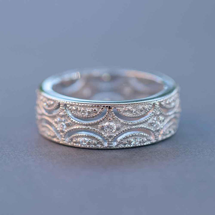 Exquisite Victorian Style Wedding Band